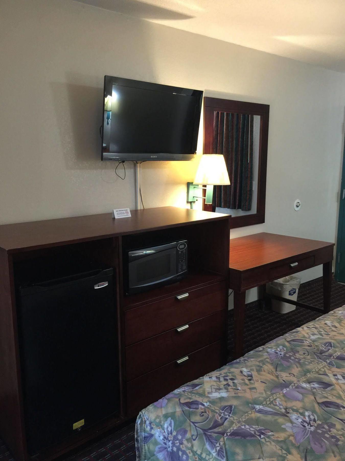 Executive Inn And Suites Dyersburg Exterior foto